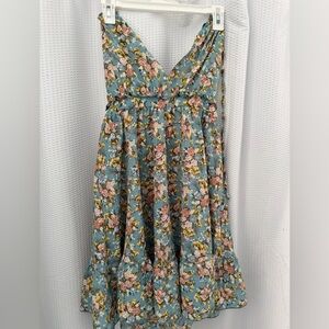 Elegant Floral Backless Dress in Blue